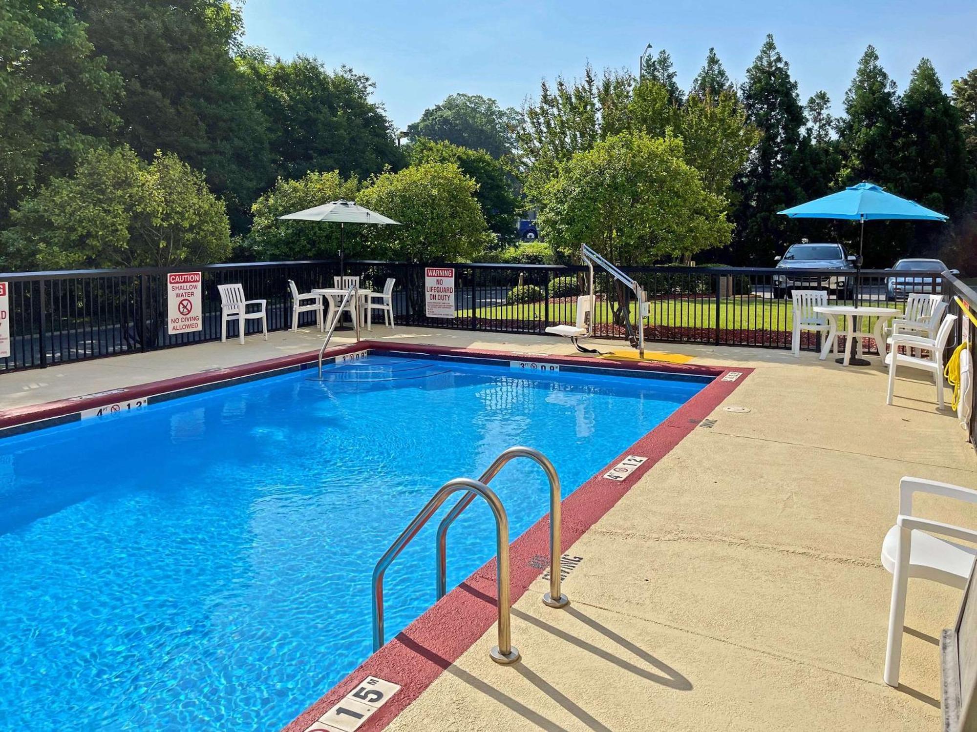 Comfort Suites Salisbury I-85 Bagian luar foto